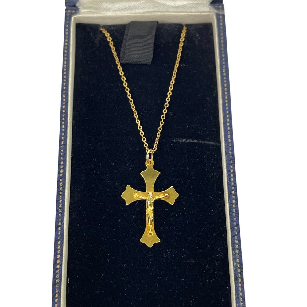 9ct 375 Yellow Gold Cross Pendant AJH Birmingham Vintage - Chain info unknown